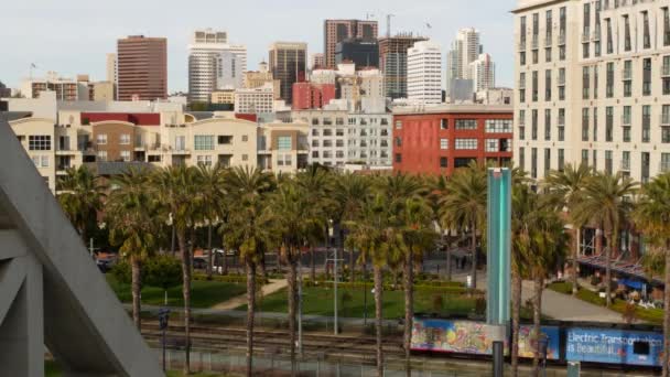 San Diego California Ene 2020 Tranvía Roja Mts Skyline Urbano — Vídeo de stock