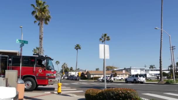 Oceanside California Feb 2020 Rode Brandweerauto Straat Buurt Van Los — Stockvideo