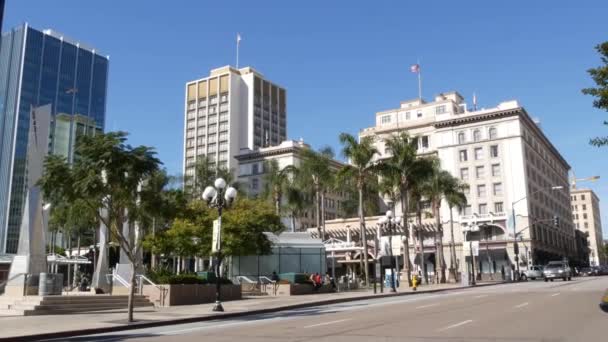 San Diego California Usa Feb 2020 Voetgangers Verkeer Hoogbouw Het — Stockvideo