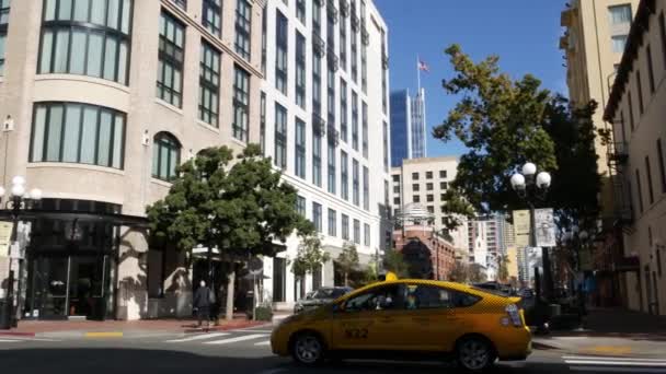 San Diego California Usa Feb 2020 Voetgangers Verkeer Hoogbouw Het — Stockvideo