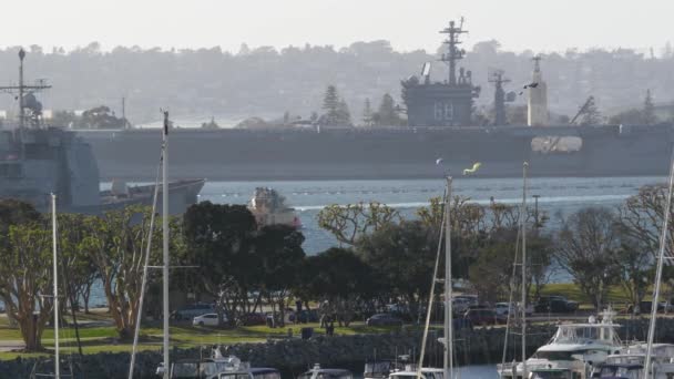 San Diego California Feb 2020 Lancha Remolque Uss Chosin Buque — Vídeos de Stock