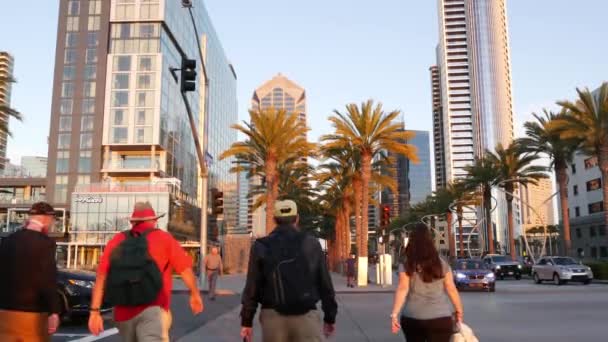San Diego California Usa Şubat 2020 Şehir Merkezindeki Yayalar Trafik — Stok video