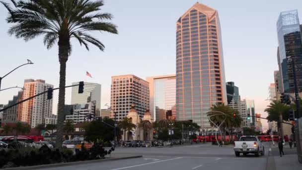 San Diego California Usa Feb 2020 보행자 교통및고 대도시의 브로드웨이 — 비디오