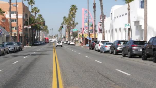 Oceanside Californië Feb 2020 Coca Cola Vrachtwagen Rode Vrachtwagen Pacific — Stockvideo