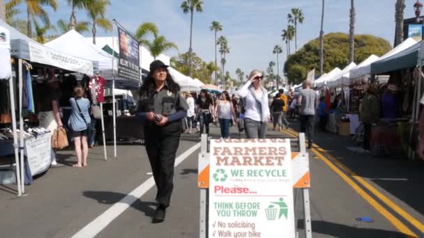 Oceanside Kalifornia Usa Lut 2020 Ludzie Chodzący Rynku Klienci Rynku — Wideo stockowe