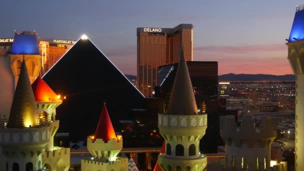 Las Vegas Nevada Usa Mar 2020 Excalibur Hrad Luxor Pyramida — Stock video