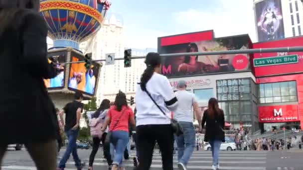 Las Vegas Nevada Usa Mar 2020 Mensen Voetgangersweg Multiculturele Mannen — Stockvideo