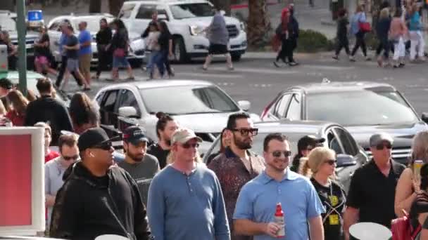 Las Vegas Nevada Usa Mar 2020 Ludzie Deptaku Wielokulturowi Mężczyźni — Wideo stockowe