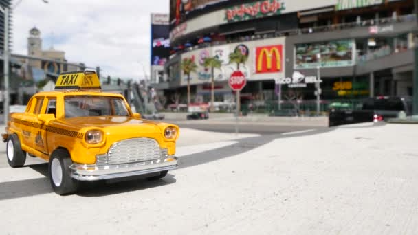 Лас Вегас Невада Сша Мар 2020 Жёлтое Вакантное Такси Рядом — стоковое видео
