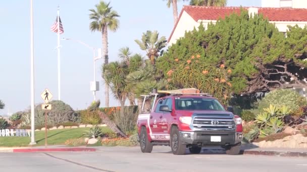 Jolla Kalifornien Usa Nov 2020 Livräddande Röd Pickup Livvakt Vid — Stockvideo
