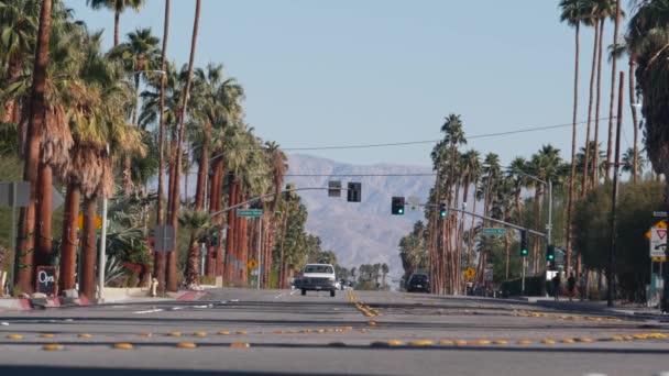 Palm Springs California Usa Dec 2020 Street Traffic Cars Driving — Stock Video