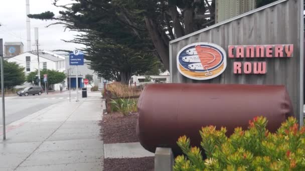Monterey Kalifornien Usa Dec 2020 Cannery Row Vägskylt Turistmål Fiskare — Stockvideo
