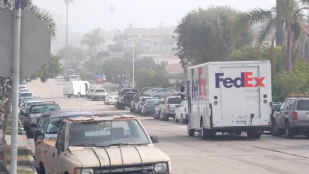 San Diego California Nov 2020 Fedex Camión Correo Calle Ciudad — Vídeos de Stock