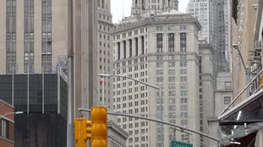 New York Şehri Şehir Merkezi, Amerika Birleşik Devletleri. Manhattan belediye binası 1914, eski tarihi mimari. Devlet idaresi yetkisi. Adliye piramidinin çatısı, Center Caddesi.