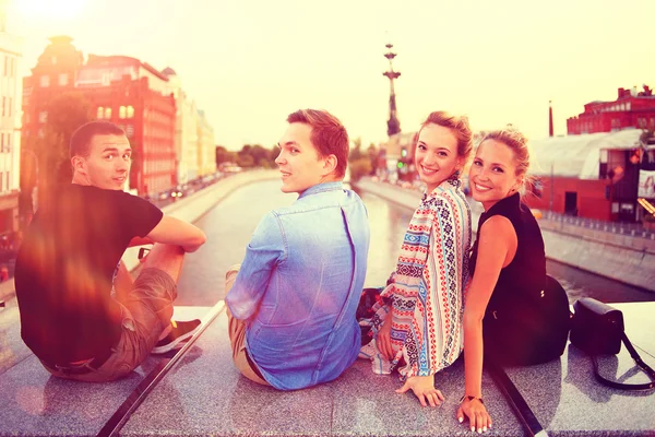 Young people relaxing on sunny day — Stock Photo, Image