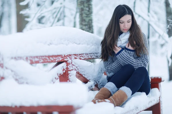 Feliz joven mujer — Foto de Stock