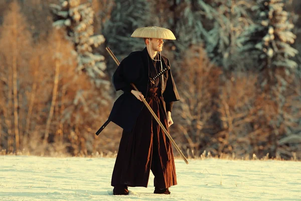 Samurai nel campo invernale — Foto Stock