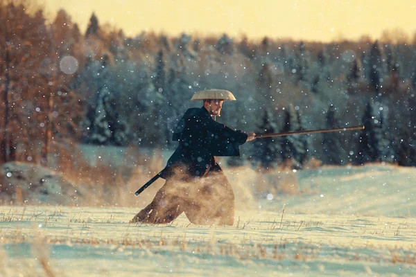 Samurai no campo de inverno — Fotografia de Stock