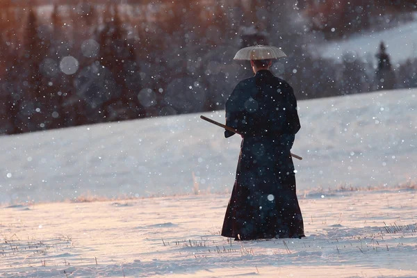 Samouraï dans le champ d'hiver — Photo