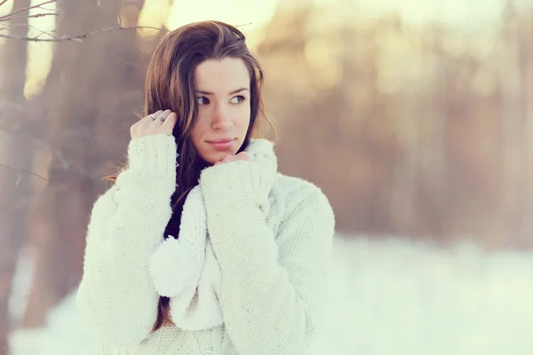 Young girl with long dark hair — Stock Photo, Image