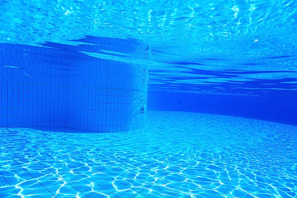 Pod vodou v bazénu — Stock fotografie