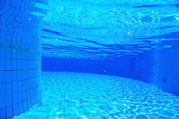 A medence víz alatti — Stock Fotó