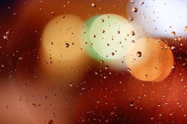 Bulanık şehir ışıkları geceleyin