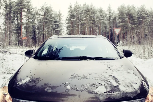 Conceito de passeio de carro de inverno — Fotografia de Stock