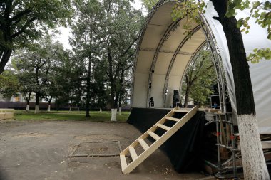 Modern sahne ekipmanları