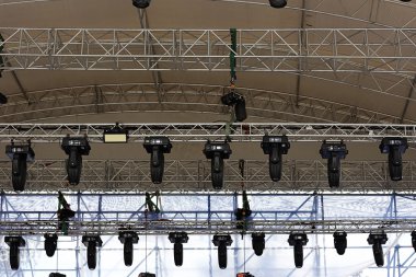 Modern sahne ekipmanları