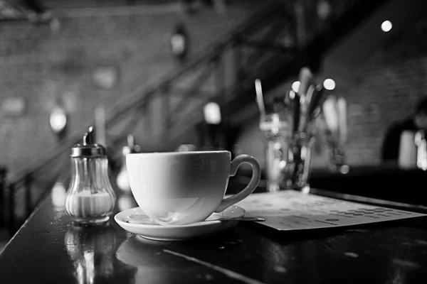 Café da manhã com chá no café — Fotografia de Stock