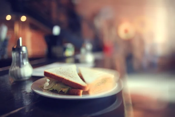 Desayuno por la mañana en la cafetería — Foto de Stock
