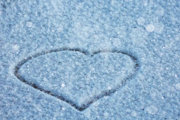 Segno a forma di cuore su ghiaccio — Foto Stock