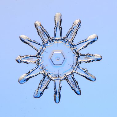 Güzel kristal kar tanesi