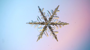 doğal kristal kar tanesi