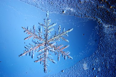 doğal kristal kar tanesi