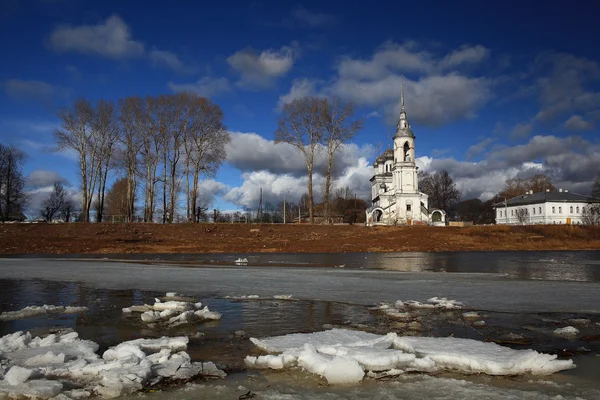 Monastero cristiano in inverno nevoso — Foto Stock