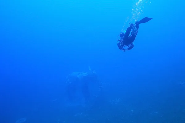One diver underwater — Stock Photo, Image