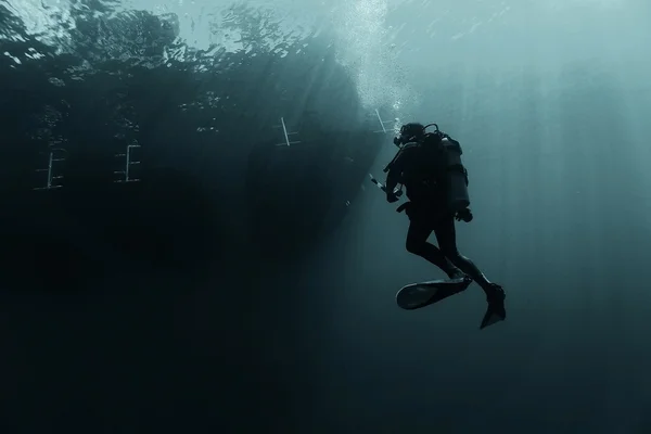 One diver underwater — Stock Photo, Image