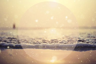 denizin üzerinde arka plan günbatımı