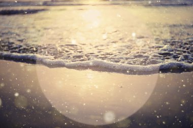 denizin üzerinde arka plan günbatımı