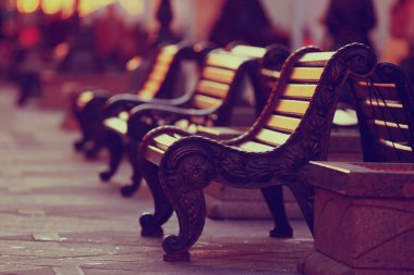 kış manzara şehir banklar manzarasına sahip