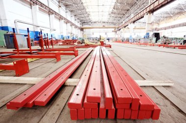 bitki üzerinde metal yapılar