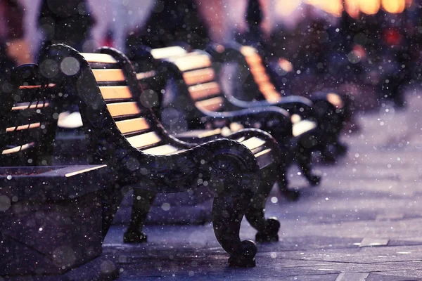 Winter landscape with views of the city benches — Stock Photo, Image