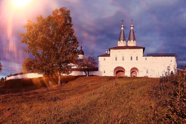 Kościół prawosławny klasztor — Zdjęcie stockowe