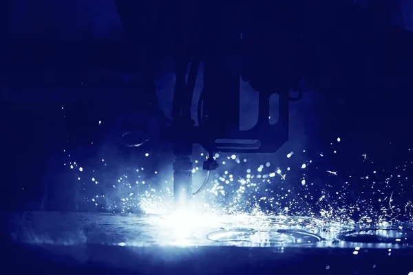 Plasma cutting of metal — Stock Photo, Image