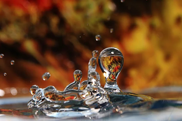 Falling drop of water — Stock Photo, Image