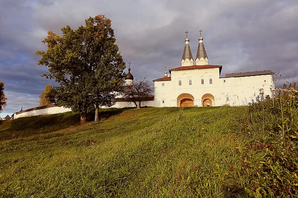 Kościół prawosławny klasztor — Zdjęcie stockowe