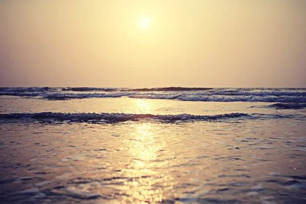 Puesta de sol en el mar en verano — Foto de Stock