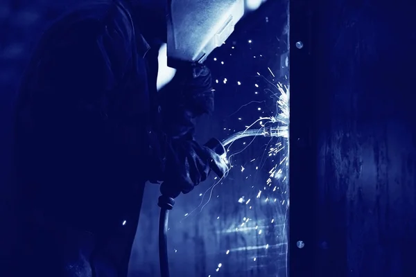 Welder worker at  factory — Stock Photo, Image